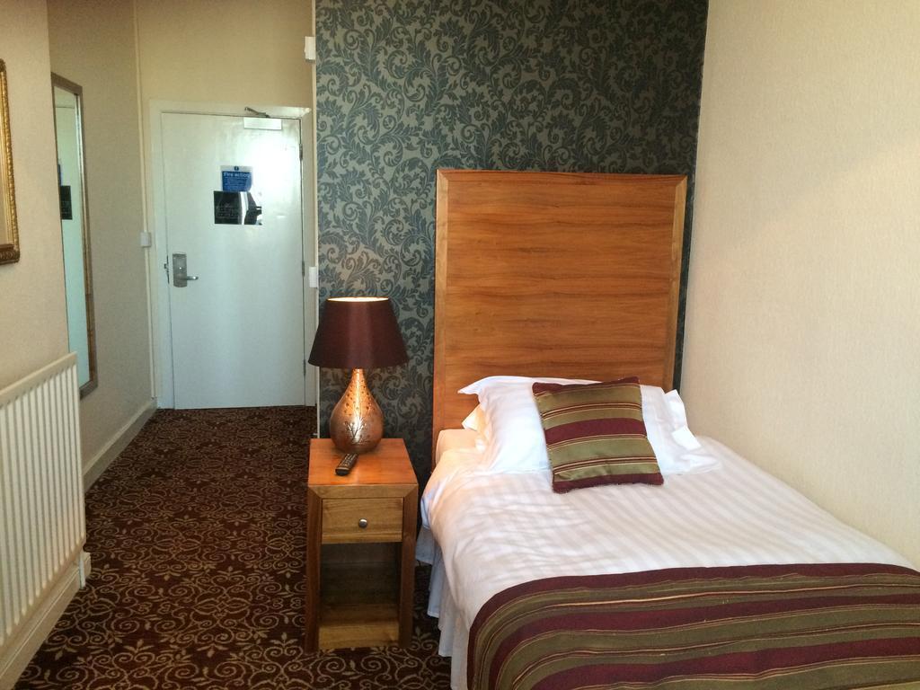 The Three Tuns Hotel Wetherspoon Thirsk Rum bild