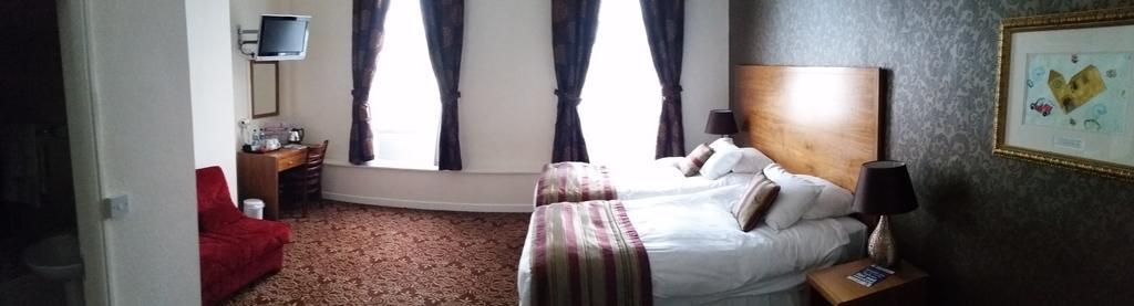 The Three Tuns Hotel Wetherspoon Thirsk Rum bild